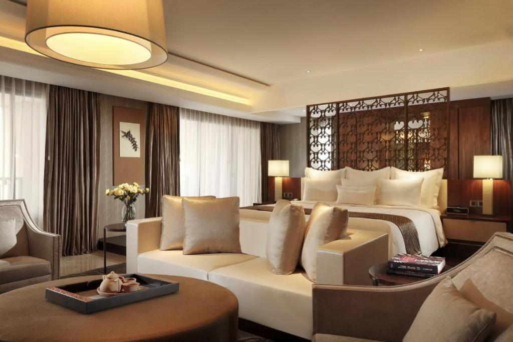 Hotel Tentrem Yogyakarta Exterior photo