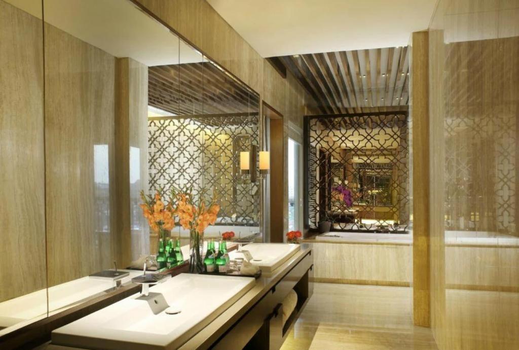 Hotel Tentrem Yogyakarta Exterior photo