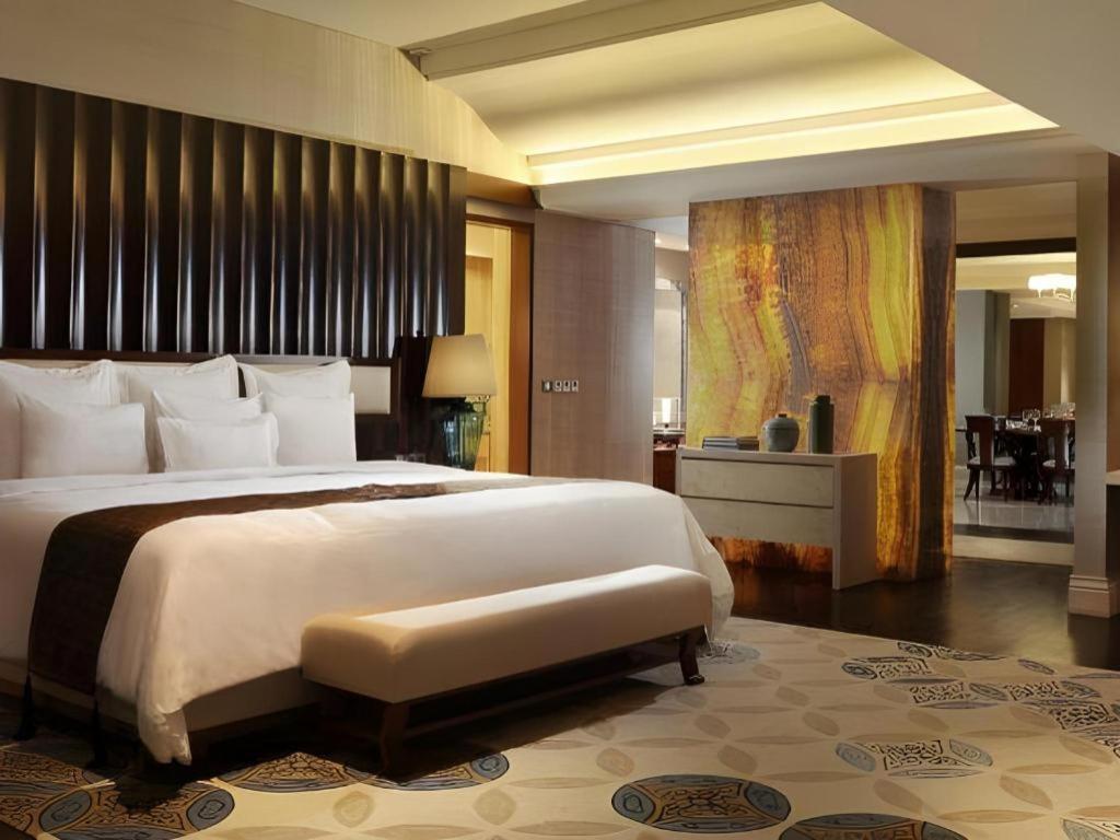 Hotel Tentrem Yogyakarta Exterior photo