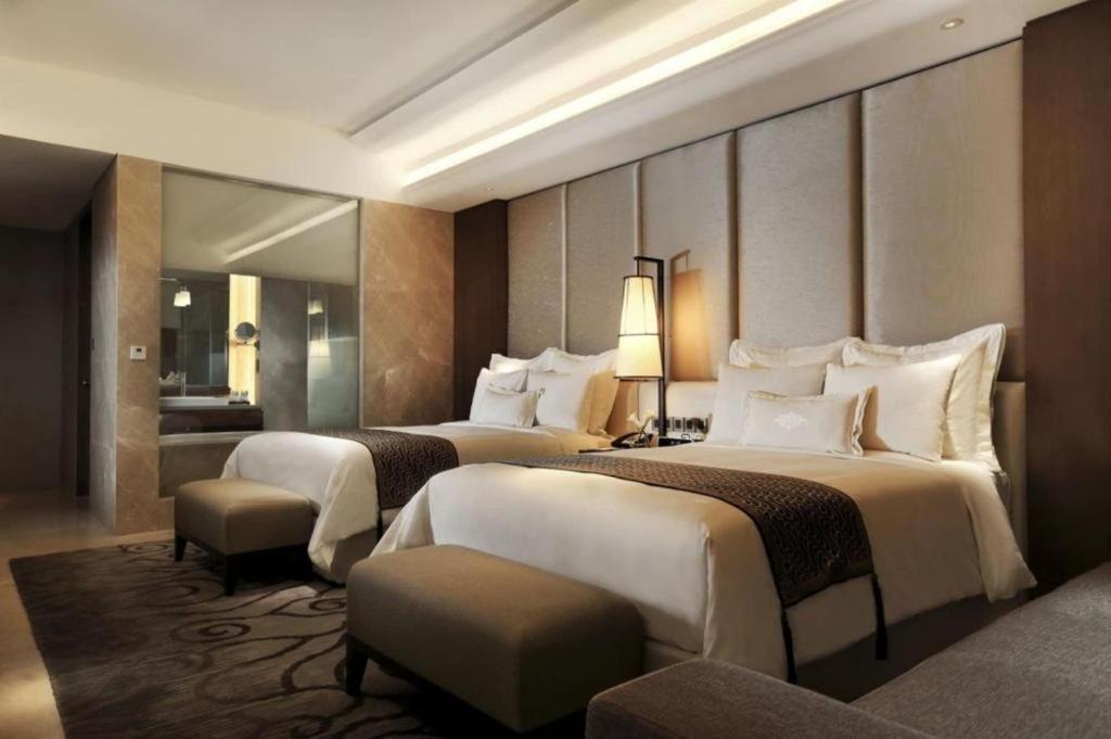 Hotel Tentrem Yogyakarta Exterior photo