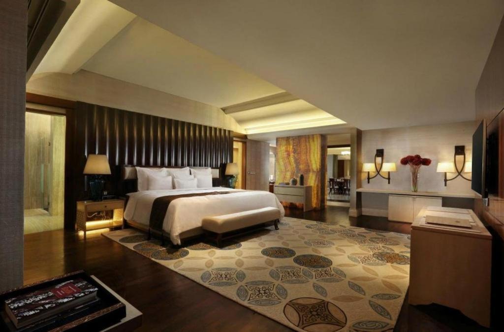 Hotel Tentrem Yogyakarta Exterior photo